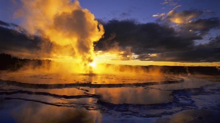The Complete Guide To Yellowstone National Park