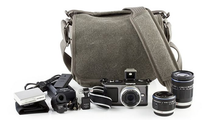 A Camera Bag That Doesn&#039;t Look Like a Camera Bag